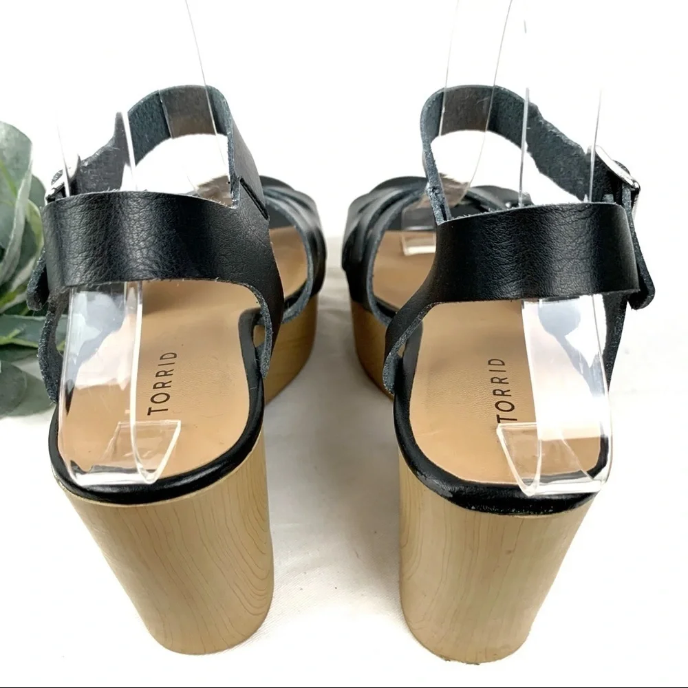 Torrid platform faux wood strappy wedges, size 9